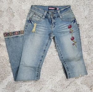 Bubblegum embroidered jeans